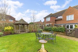 Estate Grounds- click for photo gallery